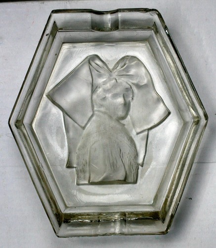 Ancien cendrier verre - , moulé