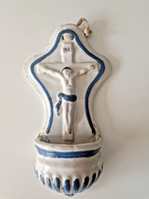 Bénitier avec Christ en croix faïence ancienne bleu & blanc  19 eme