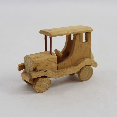 Figurine voiture bois - de, en