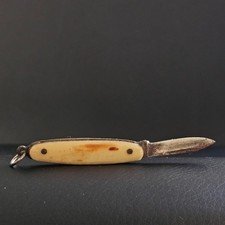 Petit couteau pliant