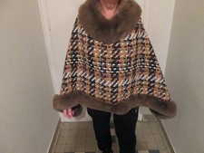 Très beau PONCHO femme