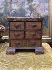 ancienne commode miniature en