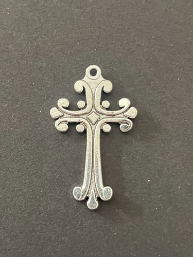 Crucifix métal argenté - en,