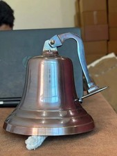 Grande cloche de porte