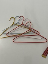 Ancien Lot De 5 Cintres Pour Vêtement Poupée Nancy Famosa Bella Gege Jumeau