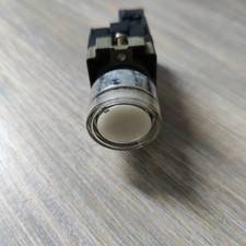 Bouton poussoir momentané Télémécanique BW07 ZB2-BE101