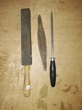 LOT DE 3 OUTILS D'AFFUTAGE PIERRE AVEC MANCHE PIERRE A FAUX NORTON FUSIL