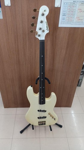Guitare basse électrique moon - basse,