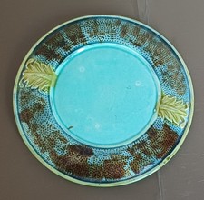 Ancienne barbotine dessous de cache-pot, assiette Onnaing ?