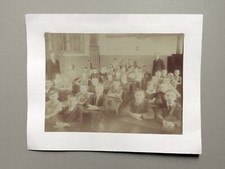 PHOTO ancienne albumine Ecole enfants intérieur classe pupitre professeur