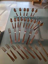 Ménagère 30 Piéces Métal Argenté 84g + Poinçons