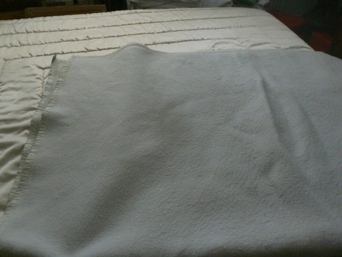 Couverture blanche epaisse - couverture,