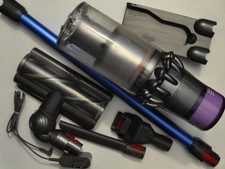 Aspirateur Balai Dyson V11 Fonctionnel Avec Ses Accessoires Et Son Socle