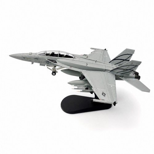 Maquette avion chasse - de,