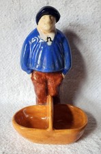 Salière en faïence de Quimper Henriot, Paysan basque signé Jacques Le Tanneur
