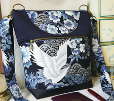 Sac à main artisanal tissu coton japonais bleu blanc motifs grues et fleurs