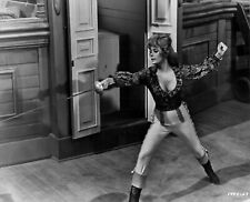 PRESSE PHOTO CINEMA FILM 1967 The King's Pirate Jill St. John sexy en Pirate