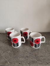 Lot 4 Tasses Mugs Staffordshire Potteries LTD. Made In England