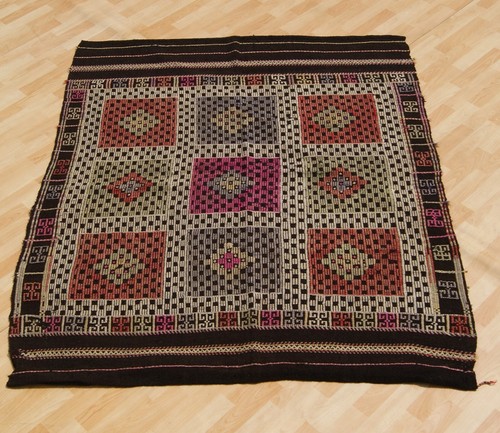 Tapis turc anatolien - , brodé