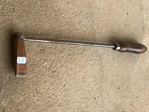 Old tool outil - tool,