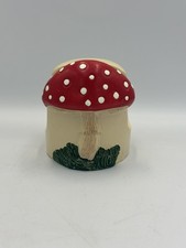 Retro funky mushroom kitchen - funky,