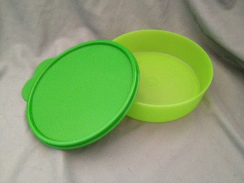 Tupperware small 500ml green - small,