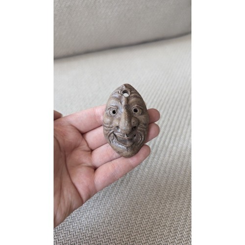 Ancien masque miniature - , en