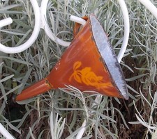 ANCIEN ENTONNOIR EMAILLE MARRON A DESSIN CAFETIERE