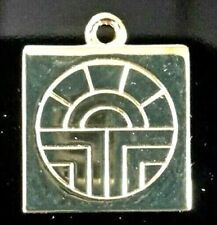 PENDENTIF DORE CARRE