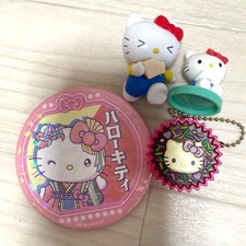 Hello Kitty 4 Piece Set Unused