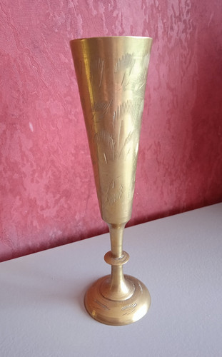Pot laiton ouvragé - laiton, motifs