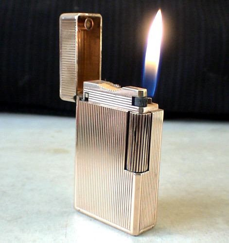 Briquet ancien dupont - @, st