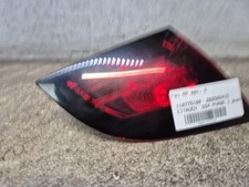 Feu arriere secondaire gauche