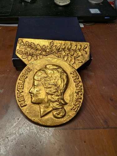 Très grosse médaille - grosse,