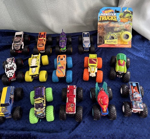 Hot wheels monster jam lot - wheels,