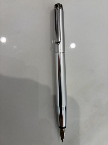 Pelikan pura p40 - pura, silver
