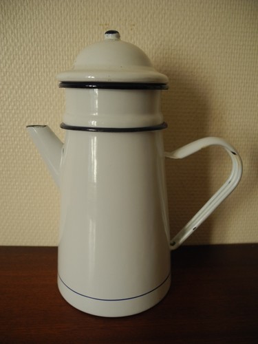 Ancienne cafetière tôle - ancienne,