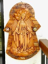 Plaque murale en bois