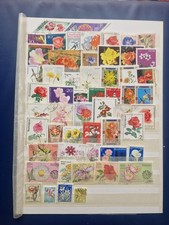 + 50 Timbres Fleurs ( lot LV