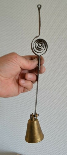 Ancienne cloche murale - , en