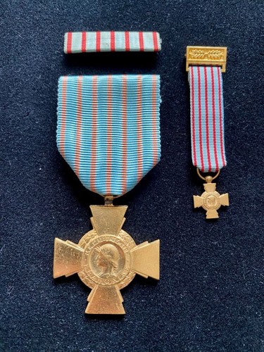 Croix combattant gravee - du, +