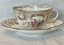 TASSE ET SOUS TASSE A THE QUADRILOBé EN PORCELAINE  SARREGUEMINES MINTON 821