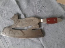 ancien hachoir zoomorphe