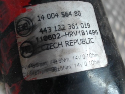 Moteur essuie glace avant