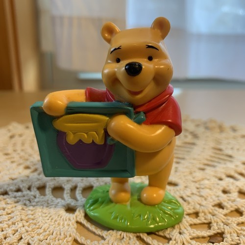 Disney winnie pooh bear - pooh,