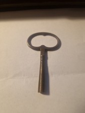 Clé d'horloge pendule