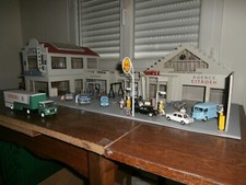 GARAGE MODERNE AGENCE CITROËN STATION SHELL NEUF Dans les emballages d'origine