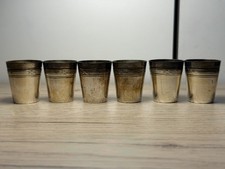 Suite de 6 gobelets à liqueur