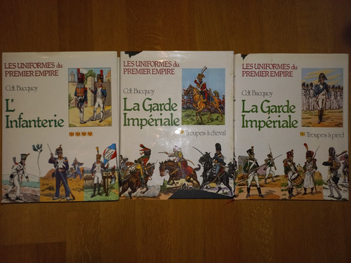 Les uniformes premier - les,