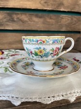 Très jolie tasse  et soucoupe